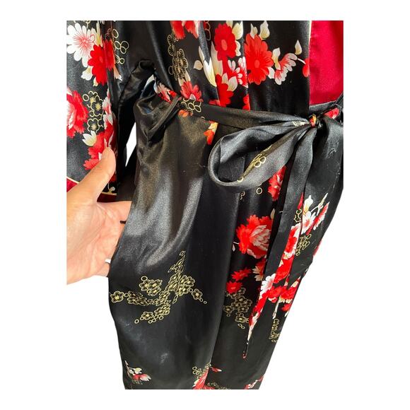 Jones New York Floral Satin Kimono Robe Black Red L/XL Belted Long Sleeve Silky - Picture 5 of 16